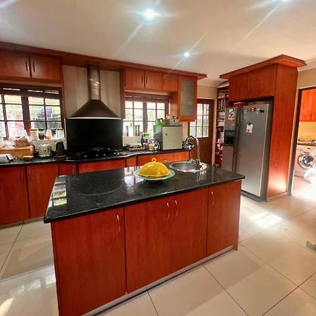 Ekhaya Guest House Ballito Exterior photo